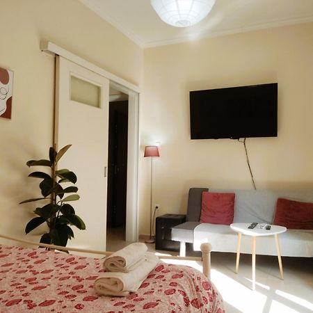 Next To Metro! Bright Apartment With Fully Equipped Kitchen Athens Exterior photo